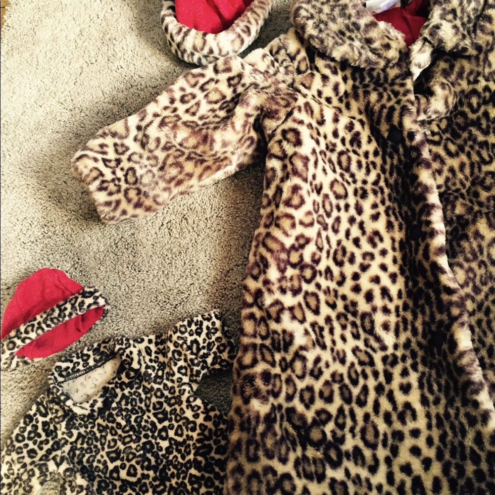 Doll/child matching coat set. Child size Med
